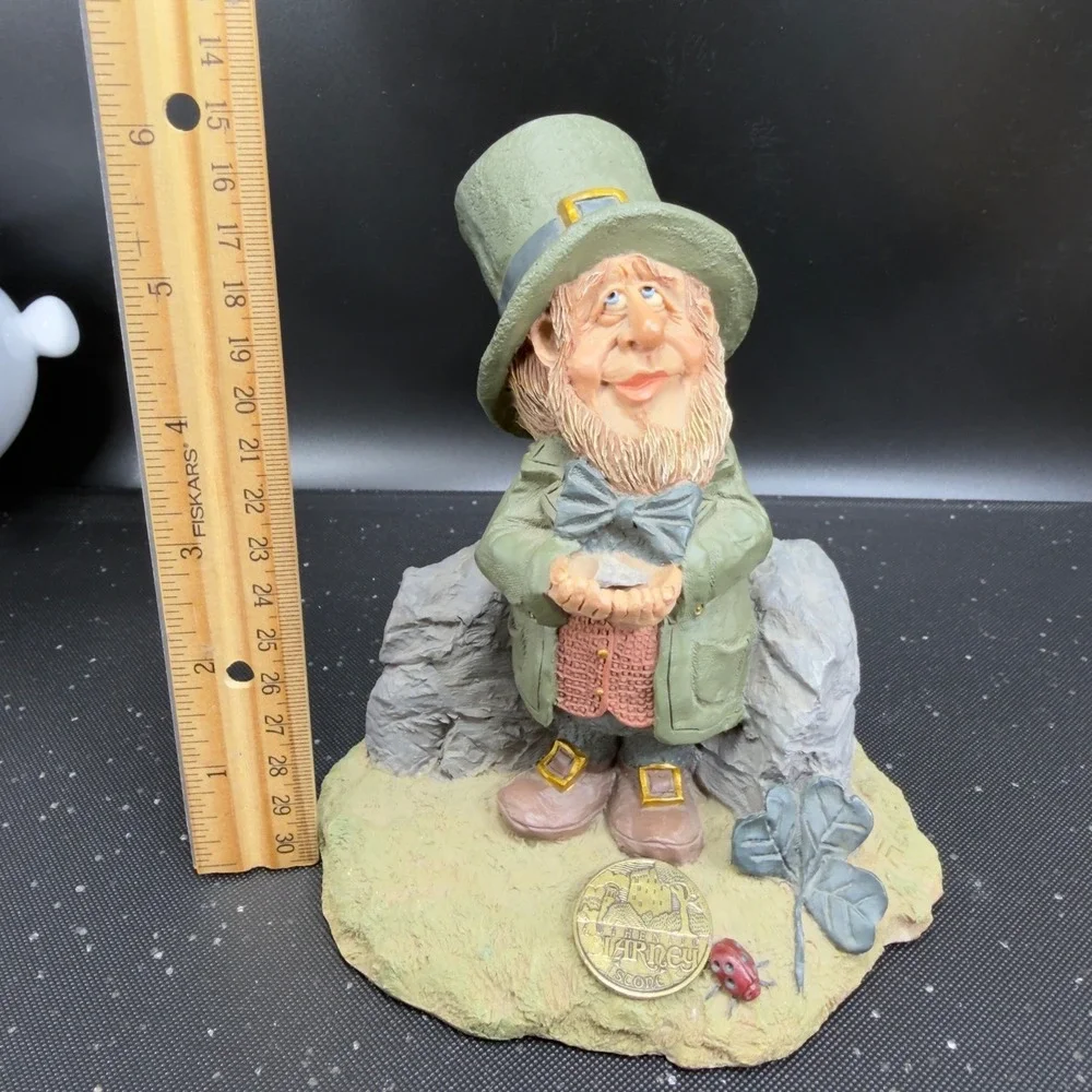 Fionn Leprechaun Figurine Blarney Stone Lucky Clover Ladybug Irish Figurine VTG‎